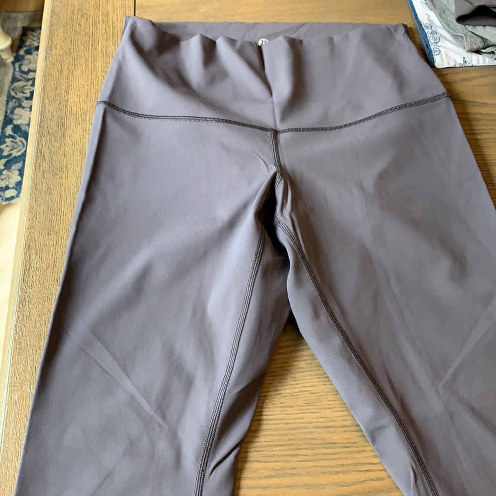 Lululemon crop leggings